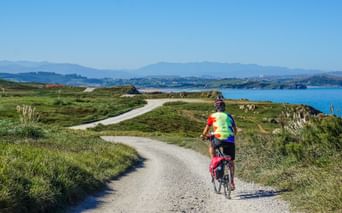 Coastal Route Bicyclists