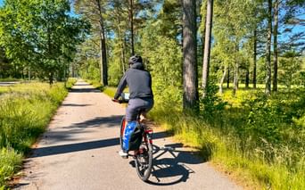 Radfahrer am Radweg