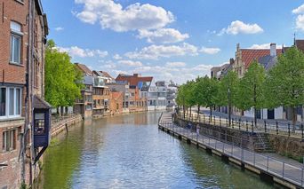 Fluss Mechelen durch Flandern