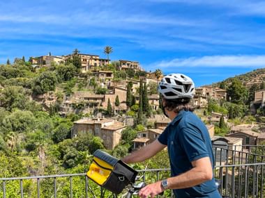 Cyclist enjoys city view