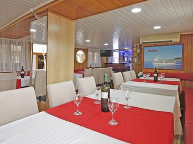 Restaurant der MS Kazimir