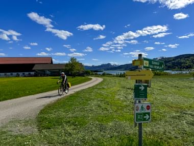 Gravelbiken am Irrsee bei Sonnenschein