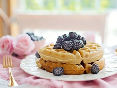 Waffeln mit Brombeeren