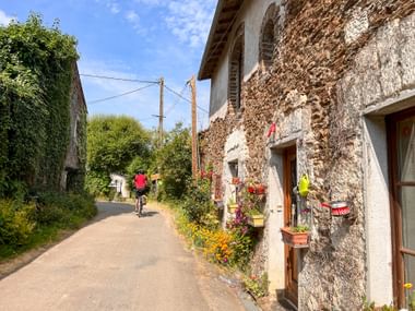 Cycle path in La Varenne