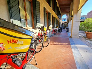 Fahrräder am Hotel Relais Monaco