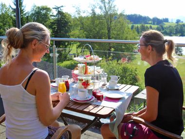 Breakfast at the Weissensee in the Hotel Dreimäderlhaus