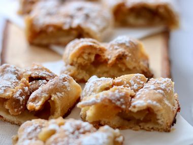 Apple strudel