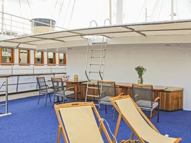 MS Azimut Oberdeck