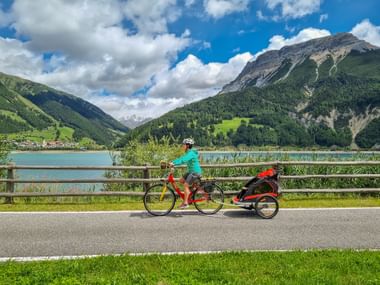 Family trip on the Adige cycle path