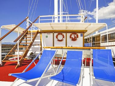 MS Sveti Vid Liegestühle auf dem Sonnendeck