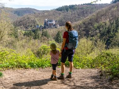 Hikers on the Moselsteig Trail