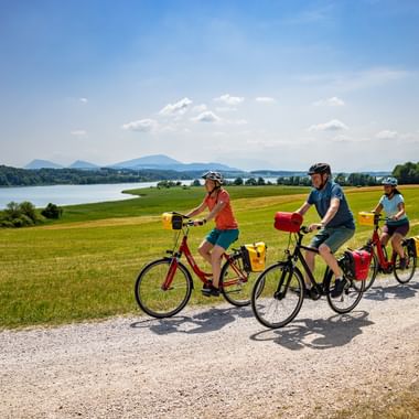 Cyclists on the Wallersee