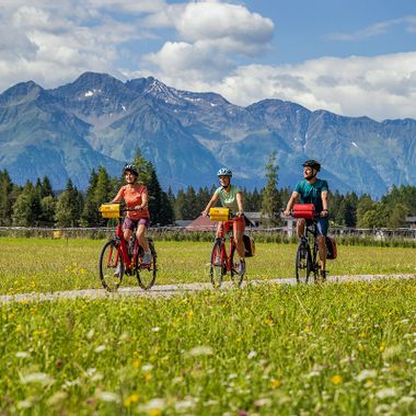 Radfahrer im Alpenraum Bayern