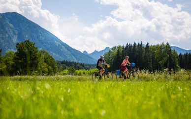 Radfahrer in den österreichischen Alpen