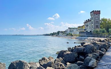 Lake shore at Lake Garda