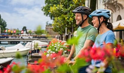 Cycle break at the canal of Peschiera del Garda