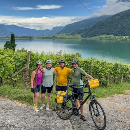 Radgruppe am Kalterer See