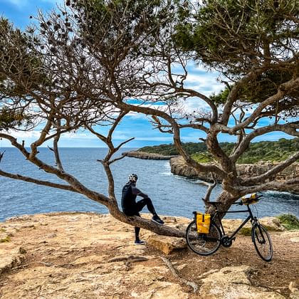 Cycle break at Cala s'Almunia
