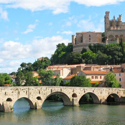 The Pont Vieux in Beziers with a view of the cathedral