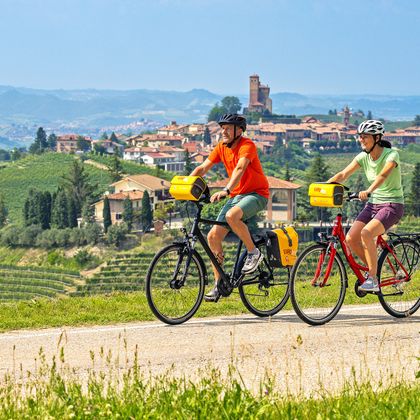 Cyclists on the cycle path near Montforte in the Piedmont