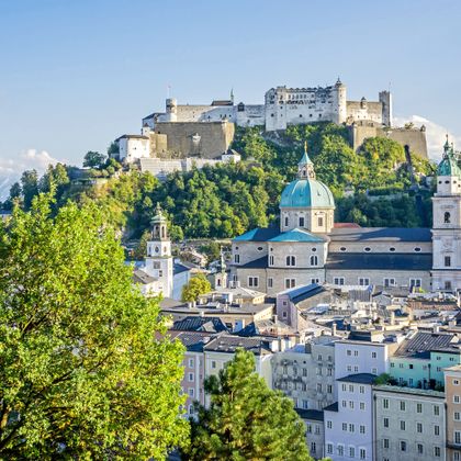 Blick auf die Altstadt von Salzburg, mit der Festung im Hintergrund