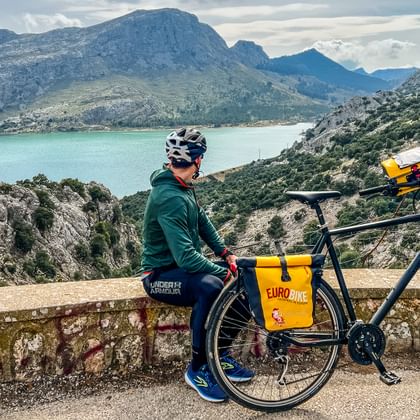 Cycle break at the Gorg Blau reservoir