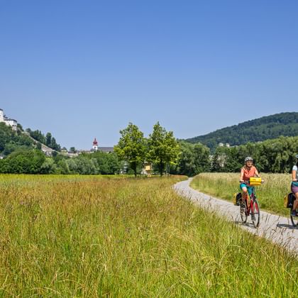 Hellbrunner Allee Fortress along the cycle path