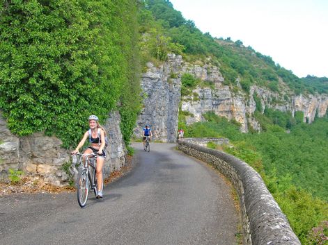 Radweg an der Dordogne