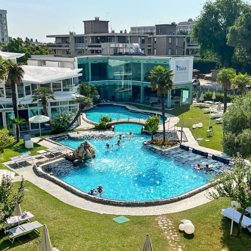 Outdoor area Hotel Plaza