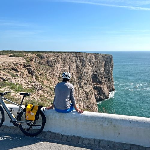 Radfahrer am Kap St. Vinzenz