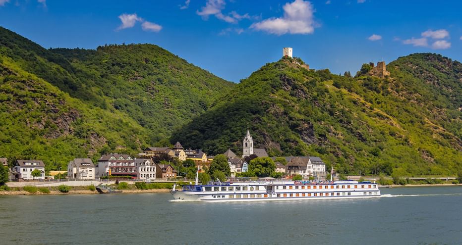Blick über den Rhein nach Kamp-Bornhofen