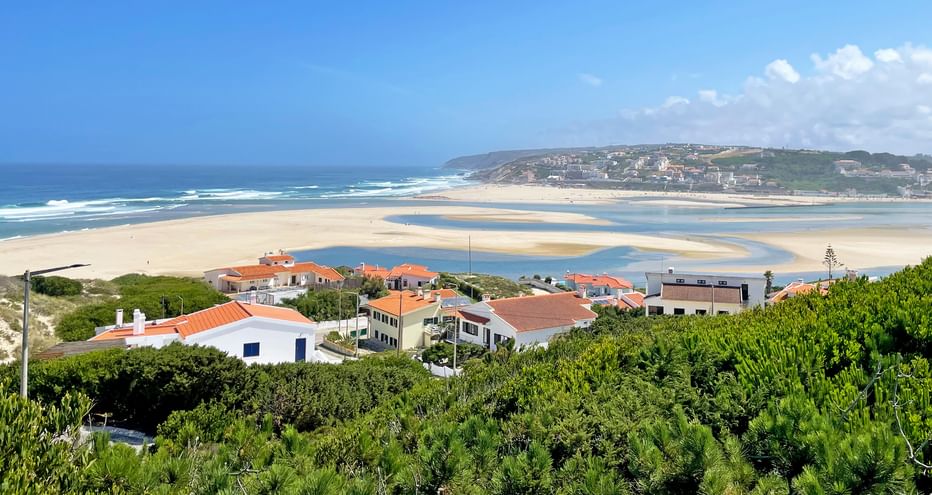 View over Praia do bom sucesso