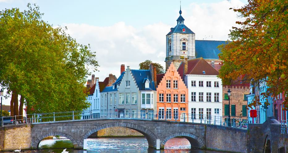 Blick auf eine Kirche in Gent