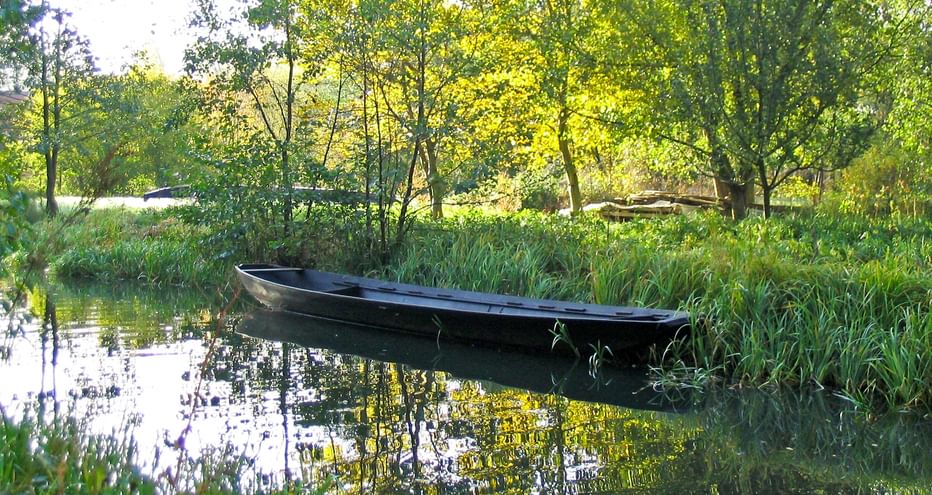 Kleines Boot im Spreewald