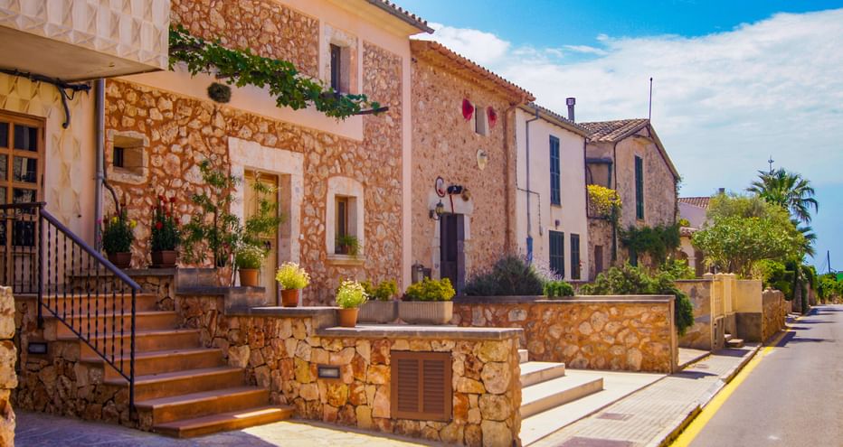 Original houses in the town of Costitx