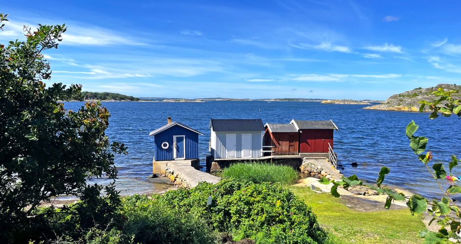 Bunte Strandhütten in der Nähe von Göteborg