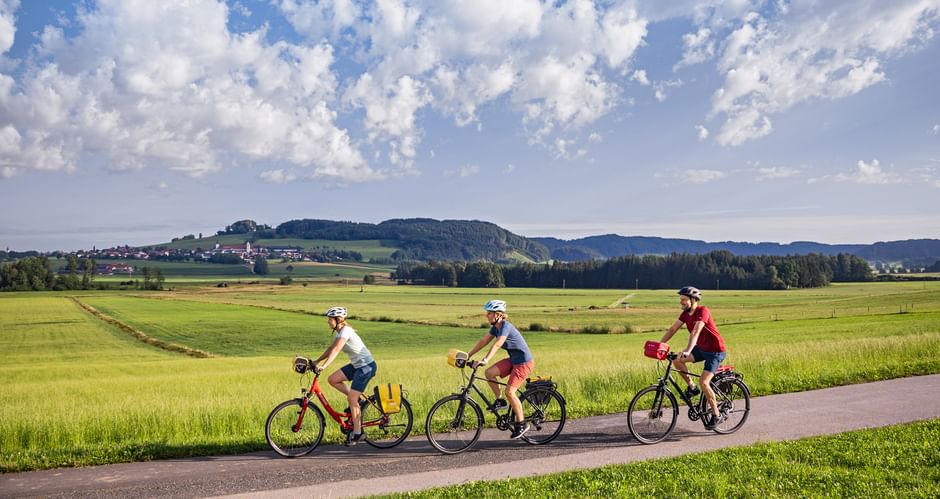 Cyclists in Michaelbeuern