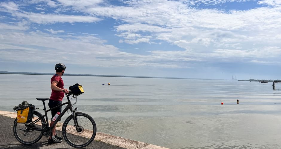 Cycle path on the Atlantic